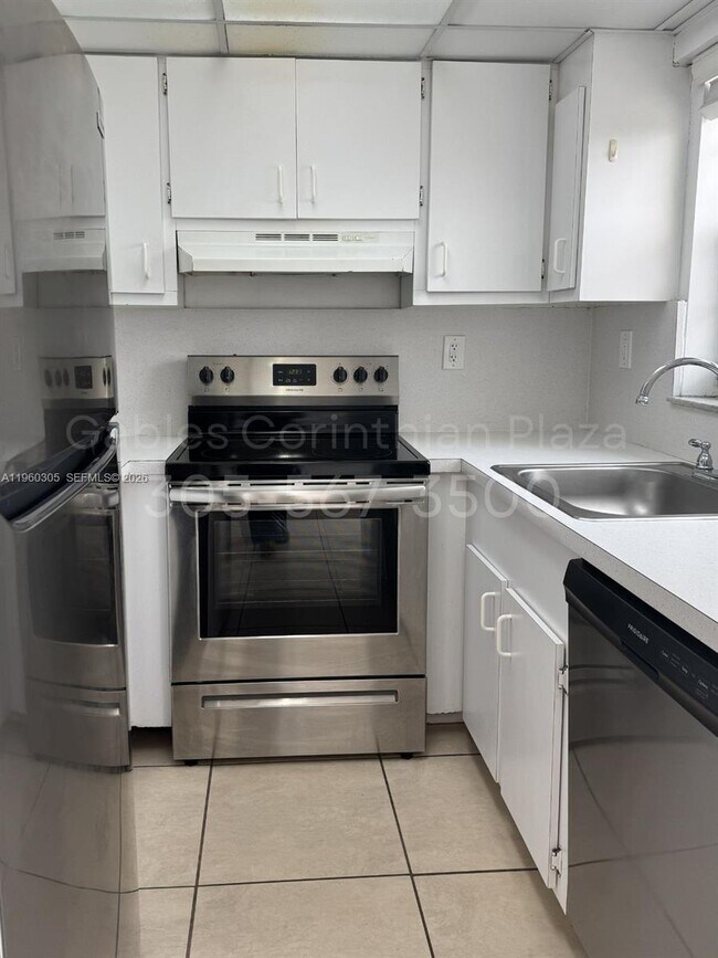 Photo - 22 Salamanca Ave Unidad 505