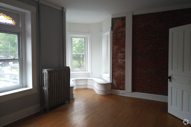 Building Photo - 851 N 3rd St Unit 2nd fl Rental