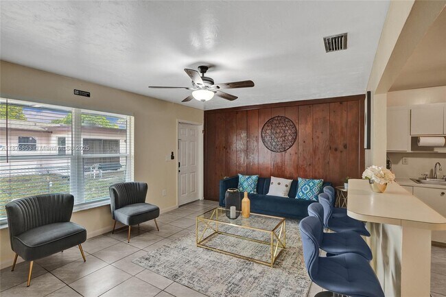 Photo - 5807 SW 27th St Unit 2