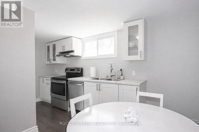 Photo - 17 Ridgeview Ave