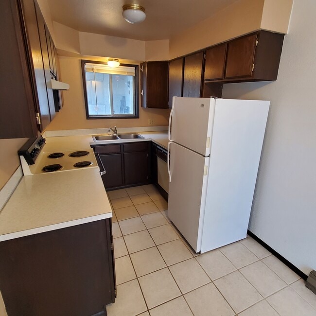 Photo - 1224 E 3rd St