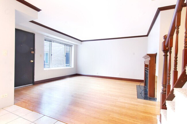 Photo - 745 W Gordon Ter Unidad 313