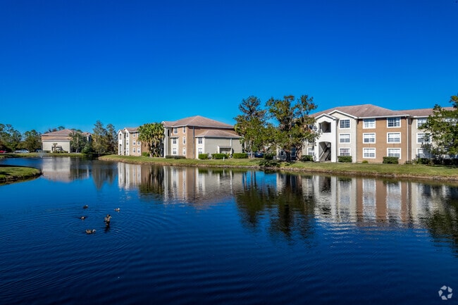 Lakes at North Port Apartments
