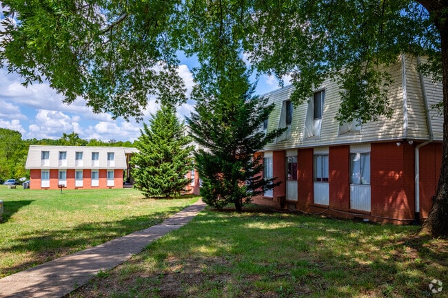 Autumnwood Apartments
