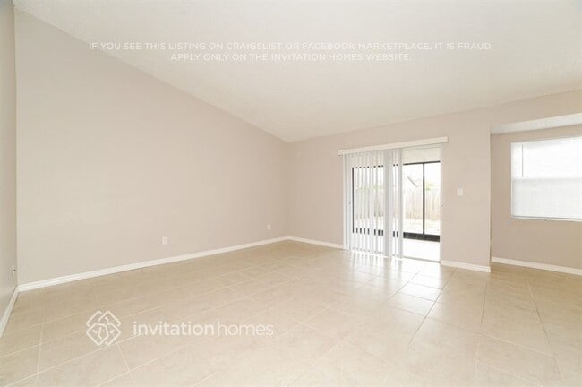 Photo - 2324 Fulton Way SW