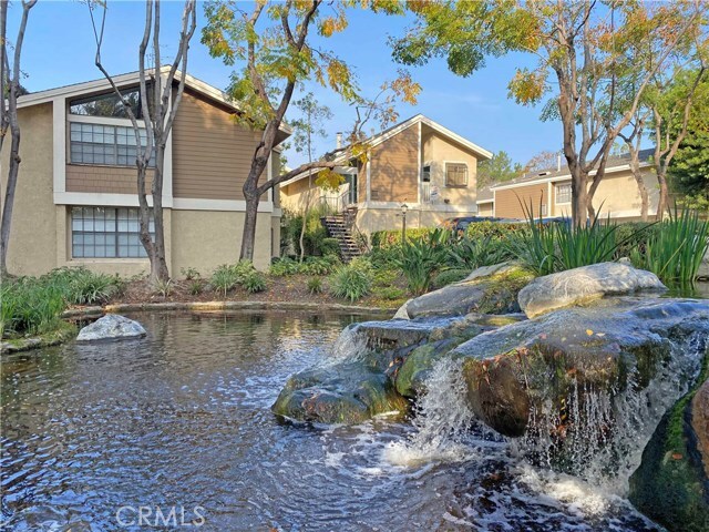 Photo - 11 Lakepines Townhome