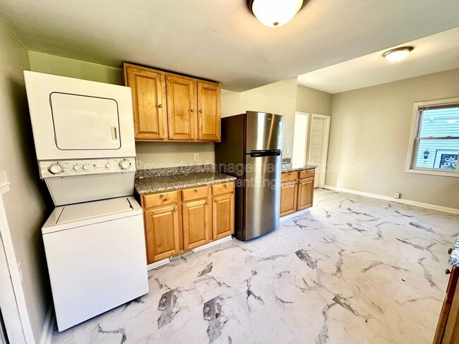 Photo - 2233 Milligan Ave