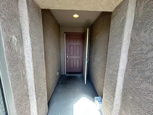 Photo - 7028 S 46th Dr