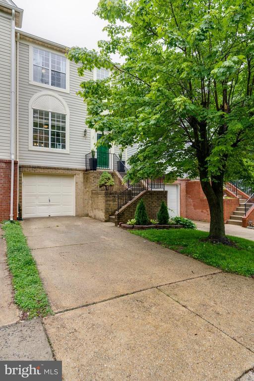 Photo - 2303 Massanutten Dr Townhome