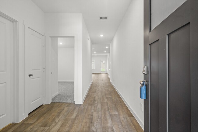 Photo - 1706 Stelvio Pass Dr.