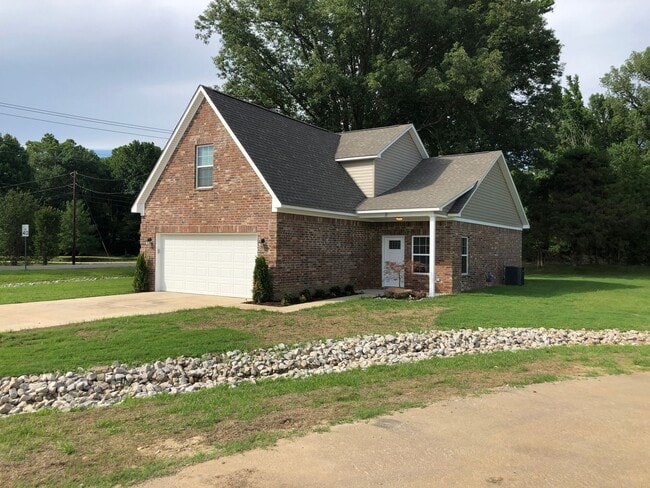 Building Photo - NEW CONSTRUCTION IN 2019 in Atoka TN Rental