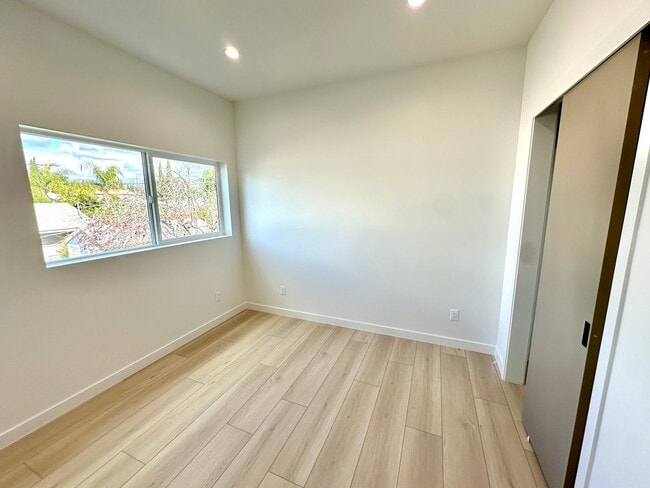 Photo - 3-Bedroom, 3-Bath Townhome in Prime North ... Unit 3