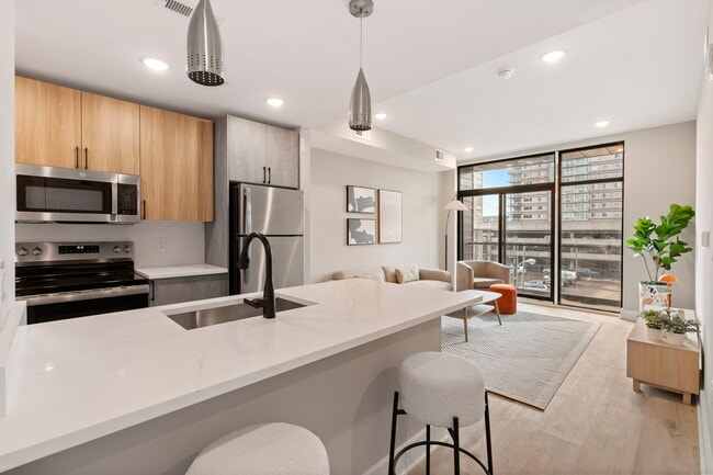 Photo - Residences at Pier 40