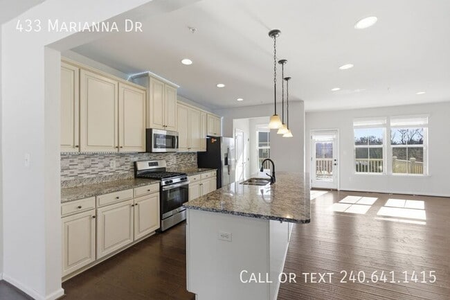 Photo - 433 Marianna Dr