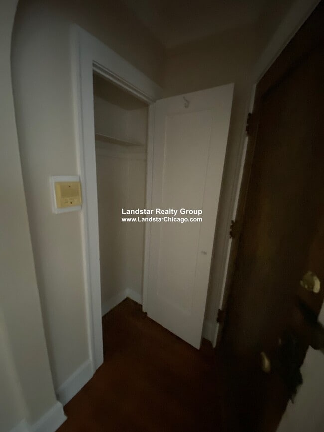 Photo - 1922 W Morse Ave Unit 2S