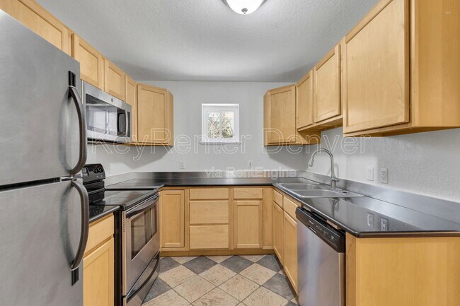 Photo - 1045 N Clarkson St Unit 207