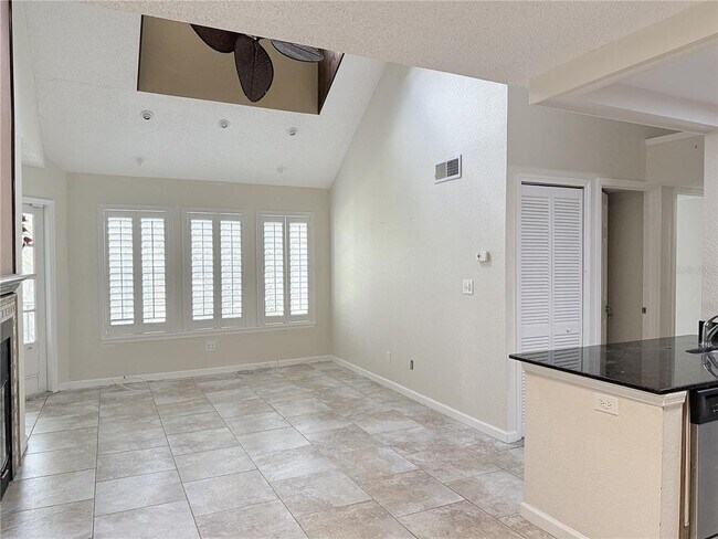 Photo - 3261 Haviland Ct Unidad 303