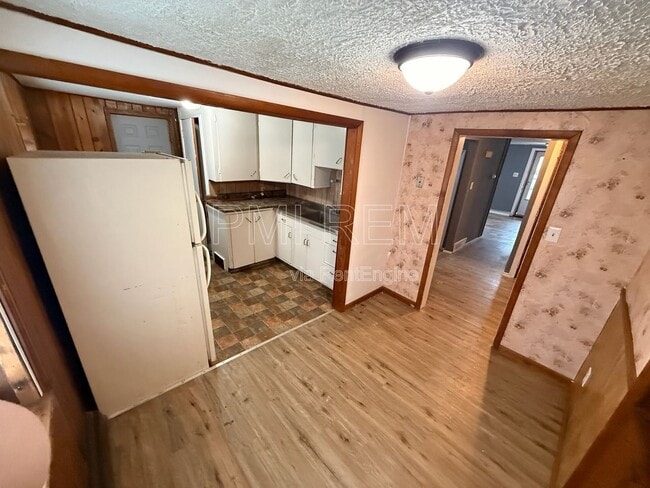 Photo - 221 W Way St