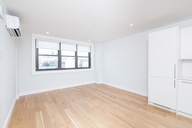 Photo - 1400 Columbia Rd