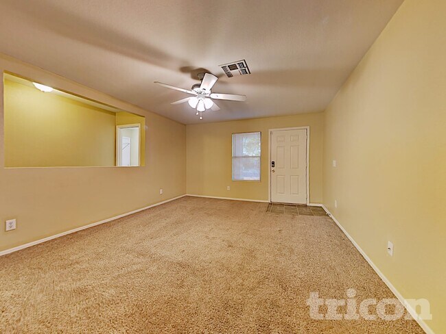 Photo - 11514 W Wethersfield Rd