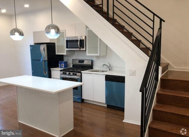 Building Photo - 1902 W Girard Ave Unit 2F Rental