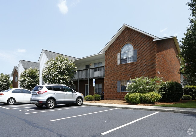 Photo - Paladin Apartments