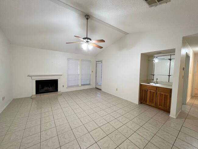 Photo - 1202 Thorpe Lane Unit 308