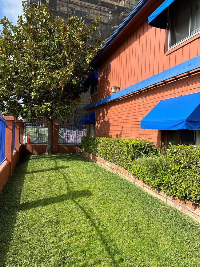 Photo - 4225 Kansas St Unit 7