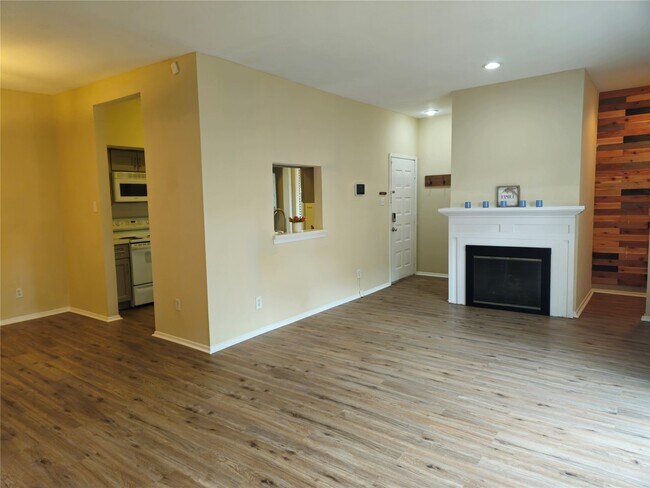 Photo - 1915 Augusta Dr Unit 10