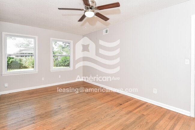 Photo - 5023 Barrington Dr