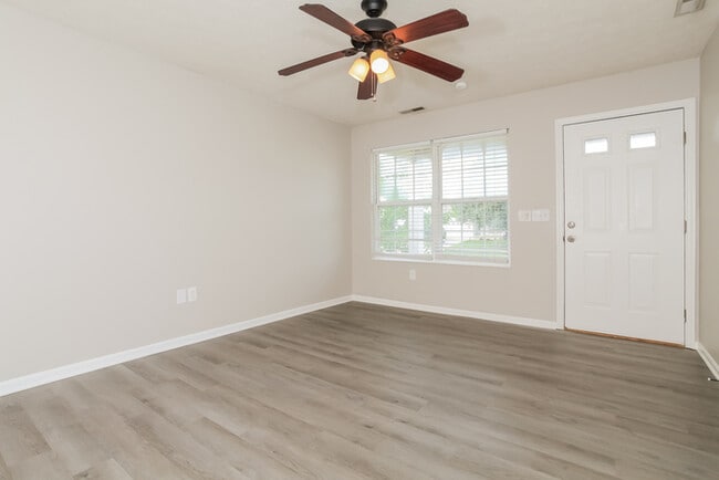 Photo - 345 Forge Dr