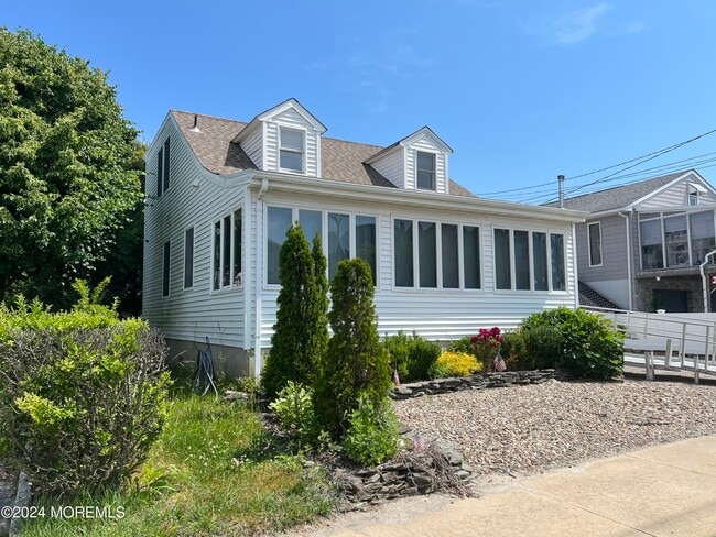 120 5th Ave  