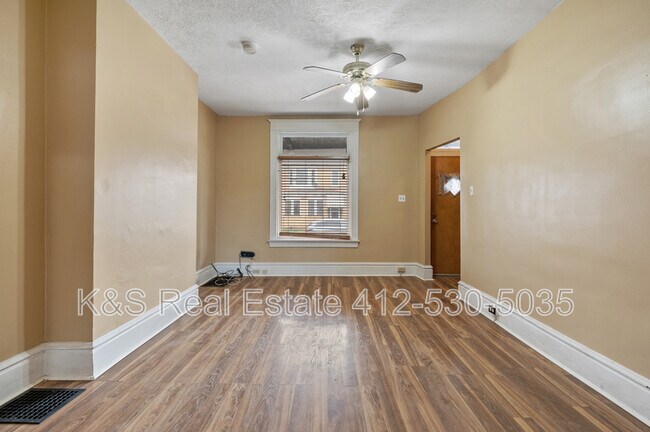 Photo - 523 Marwood Ave