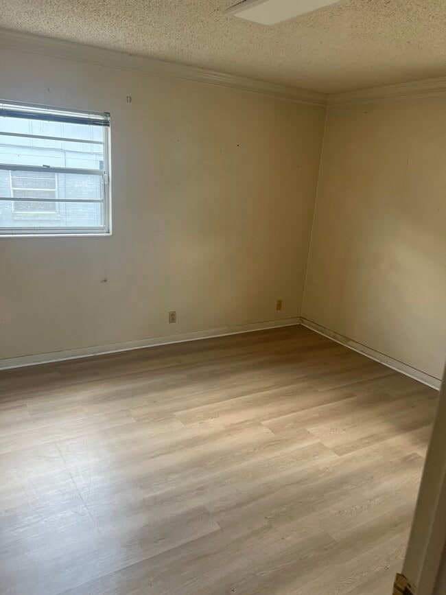 Photo - 2436 Husson Ave