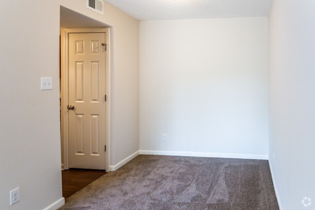 Woodlake Apartments