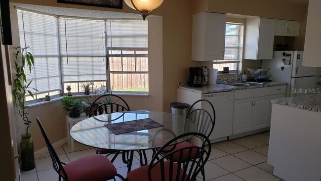 Photo - 111 Hazelcrest St