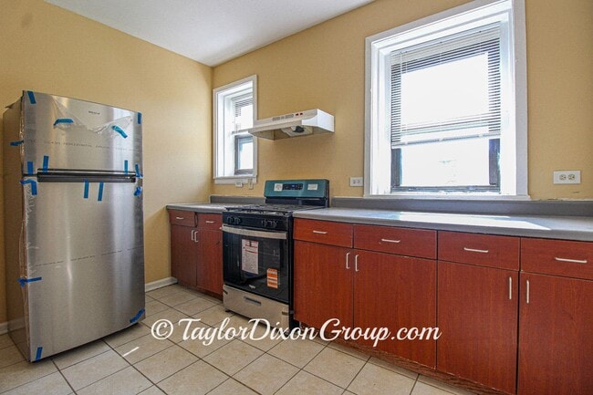 Building Photo - 4035 W Gladys Ave Unit 2N