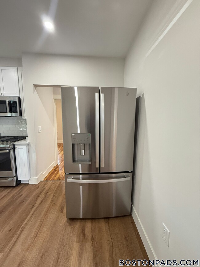 Photo - 147 E Cottage St Unit 2