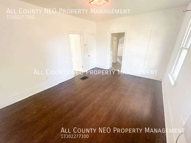 Photo - 680 Sumner St