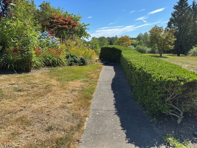 Photo - Fully Furnished ALL UTILITIES INCLUDED Unit 1