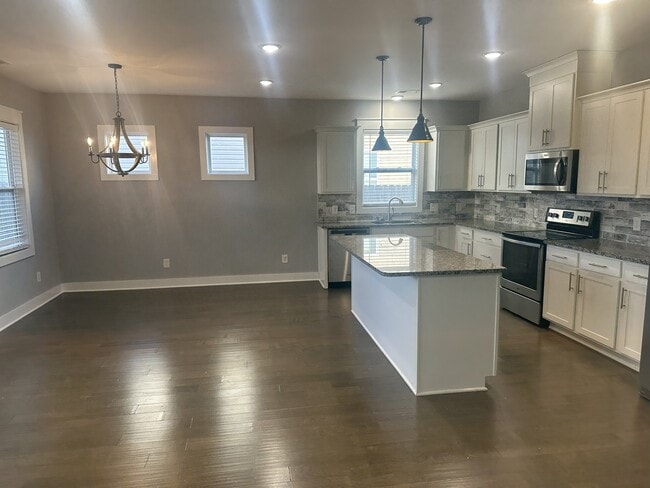 Photo - 304 Spring St