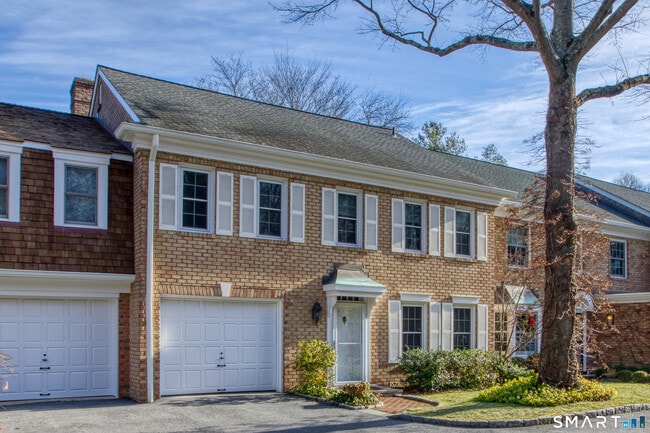 Building Photo - 9 Georgetowne N Unit 9