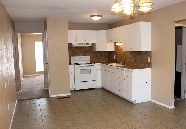 Photo - 6404 Waynewood Ct