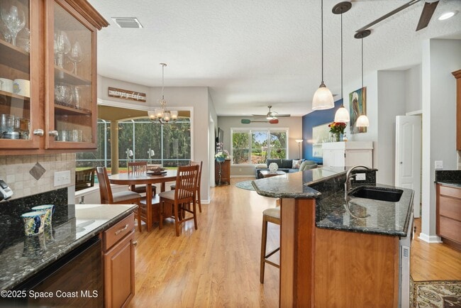 Photo - 2025 Sykes Creek Dr