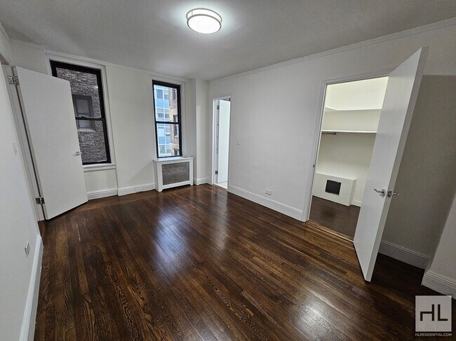 Photo - EAST 46 STREET Unit 3J