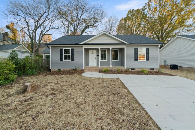 Building Photo - 517 W Cemetery St