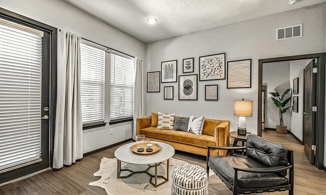 Photo - Cortland Santos Flats