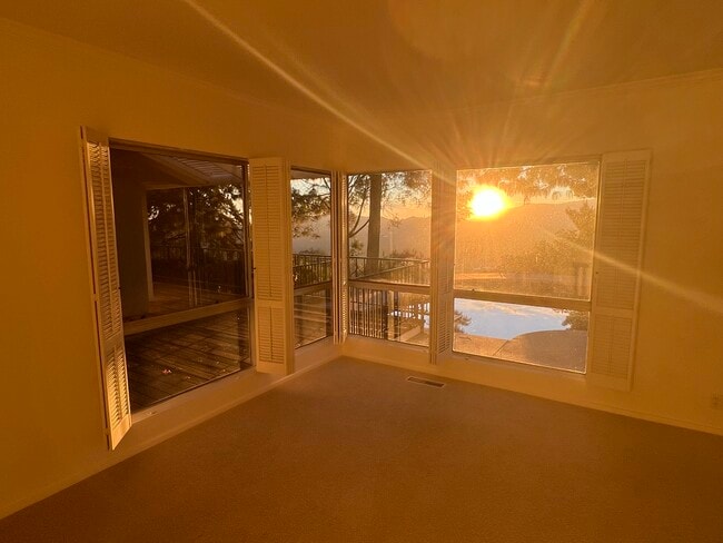 Photo - 490 Starlight Crest Dr