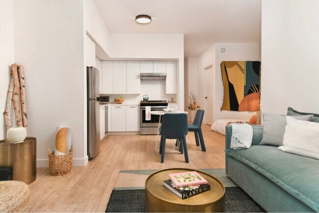 Building Photo - 855 W Madison St