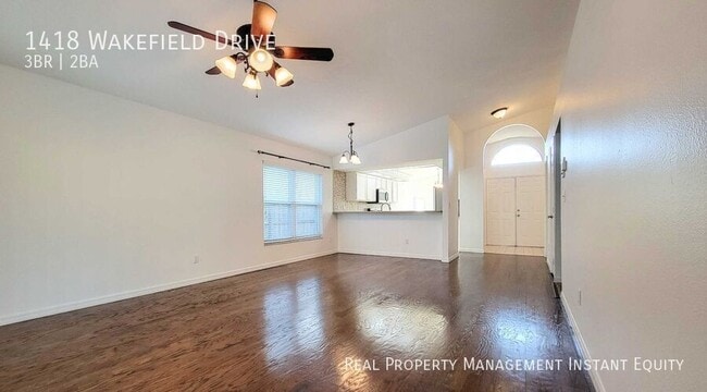 Photo - 1418 Wakefield Dr